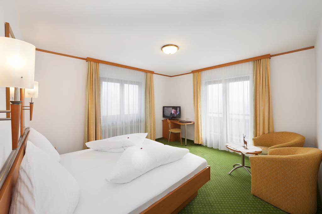 Ferienhotel Tyrol Soell Am Wilden Kaiser Phòng bức ảnh
