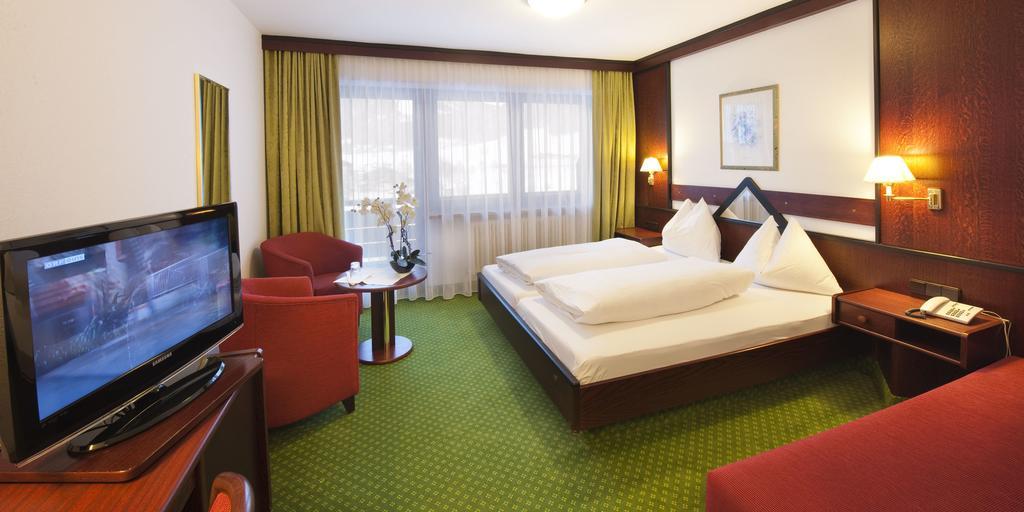 Ferienhotel Tyrol Soell Am Wilden Kaiser Phòng bức ảnh